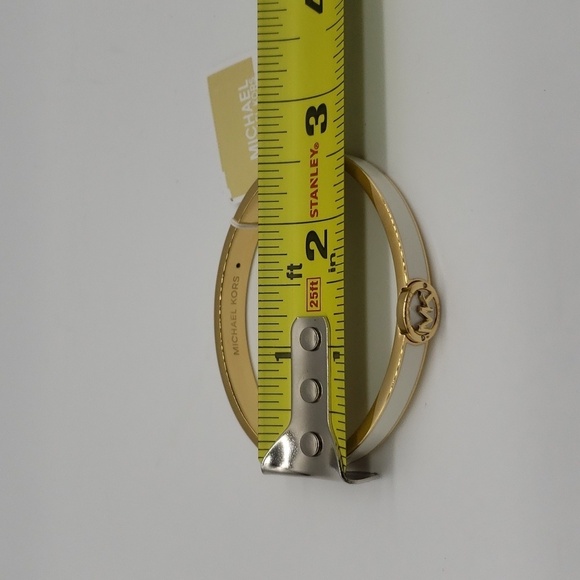 43- MICHAEL KORS Haute Gold Tone White Enamel Bangle Bracelet NWT - Picture 6 of 7